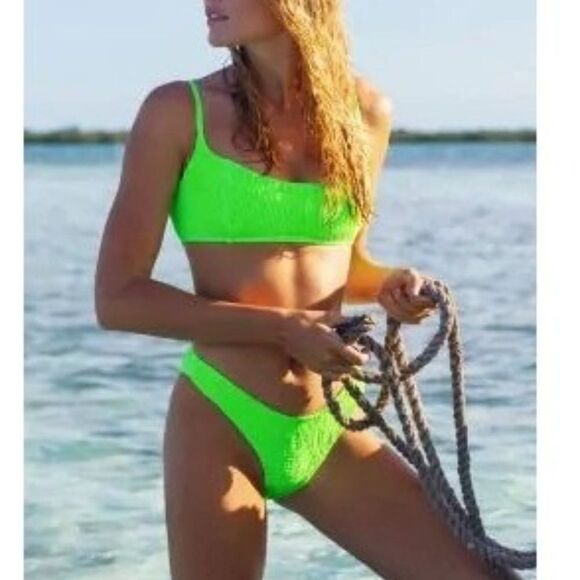 Peixoto Jojo Smocked Swim Bikini Top Limelight Green Medium Vacation Resort New - Picture 1 of 9